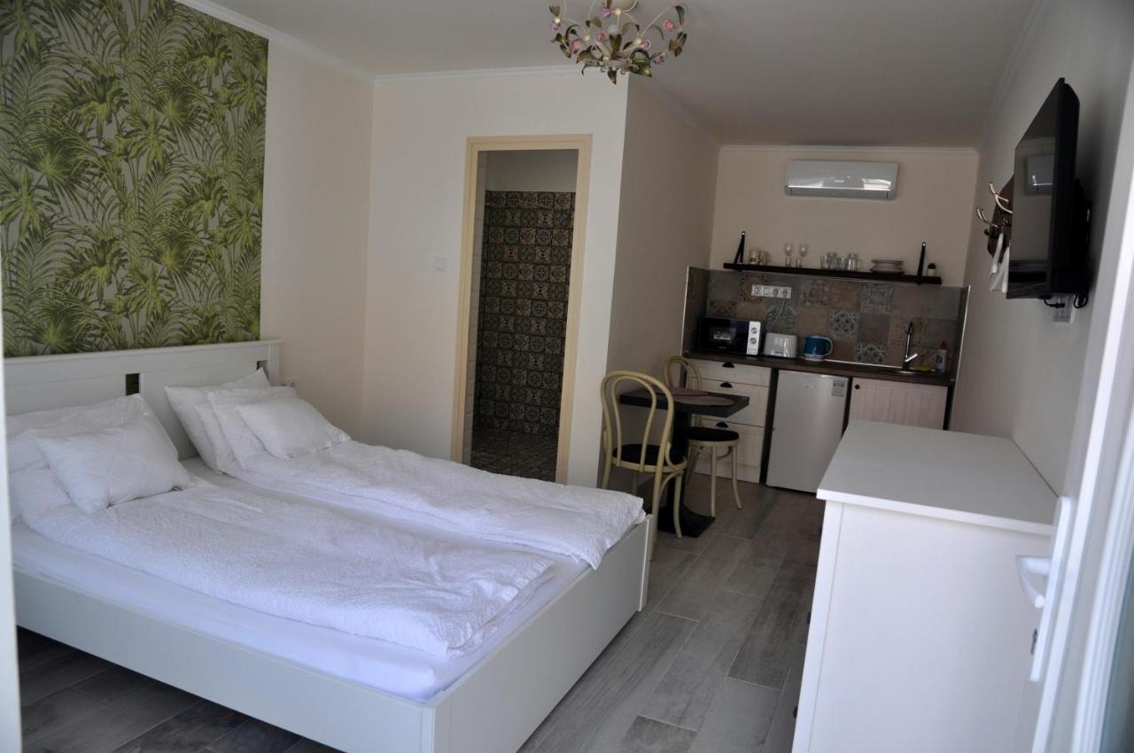 River Apartment Makó 外观 照片