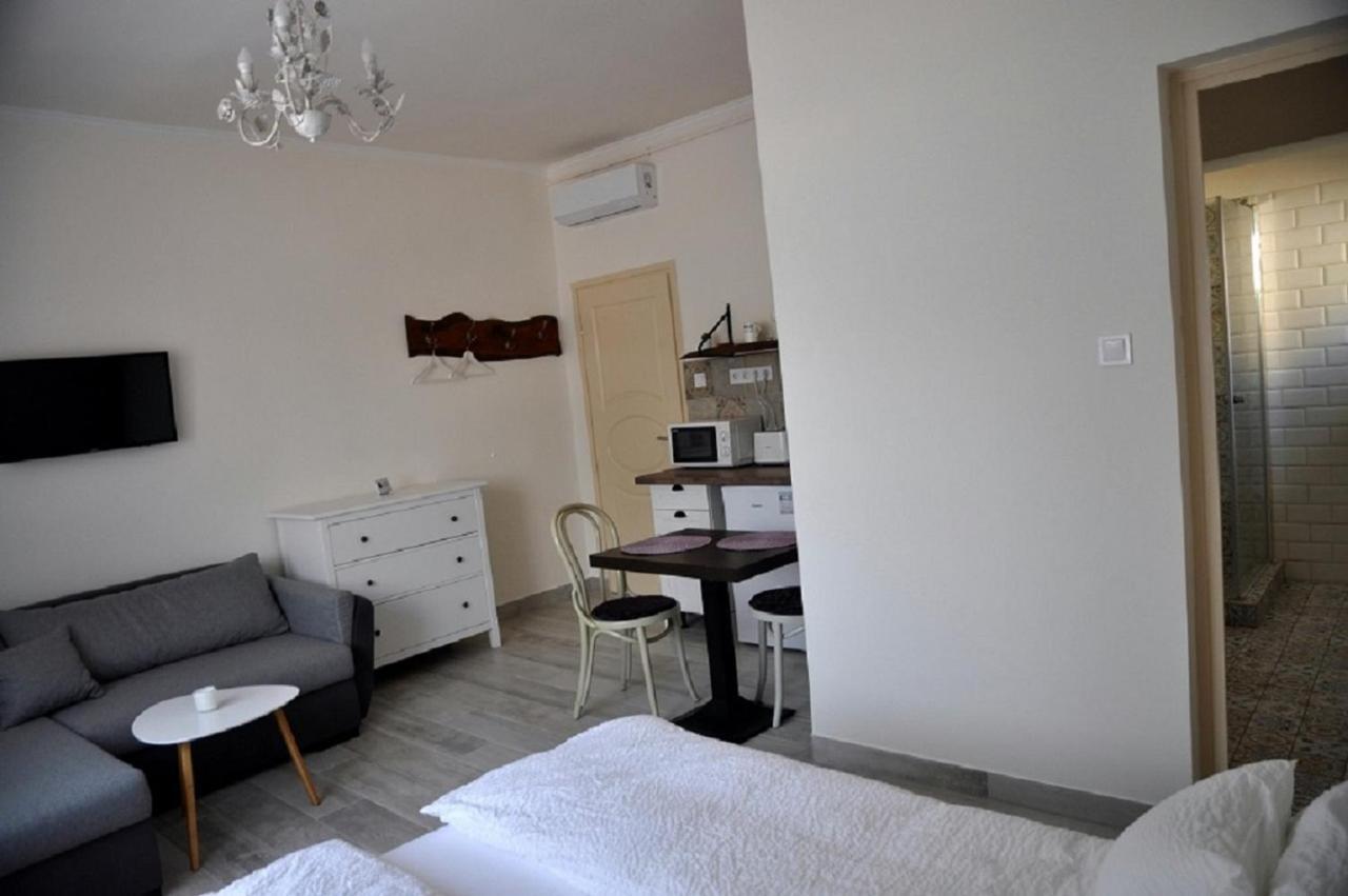 River Apartment Makó 外观 照片